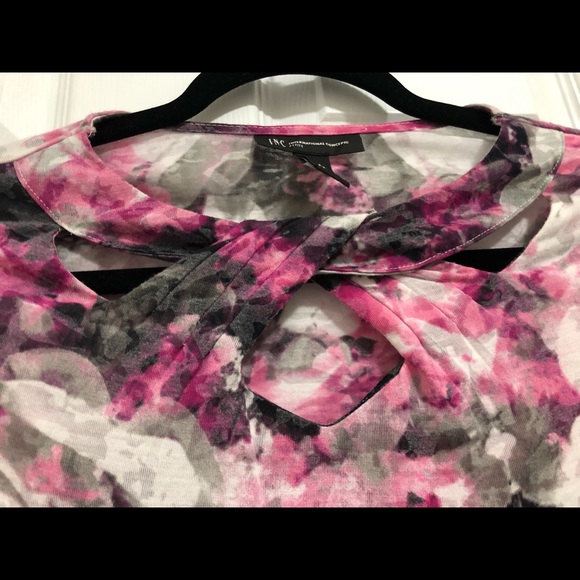 INC Pink cutout floral top - Picture 2 of 3
